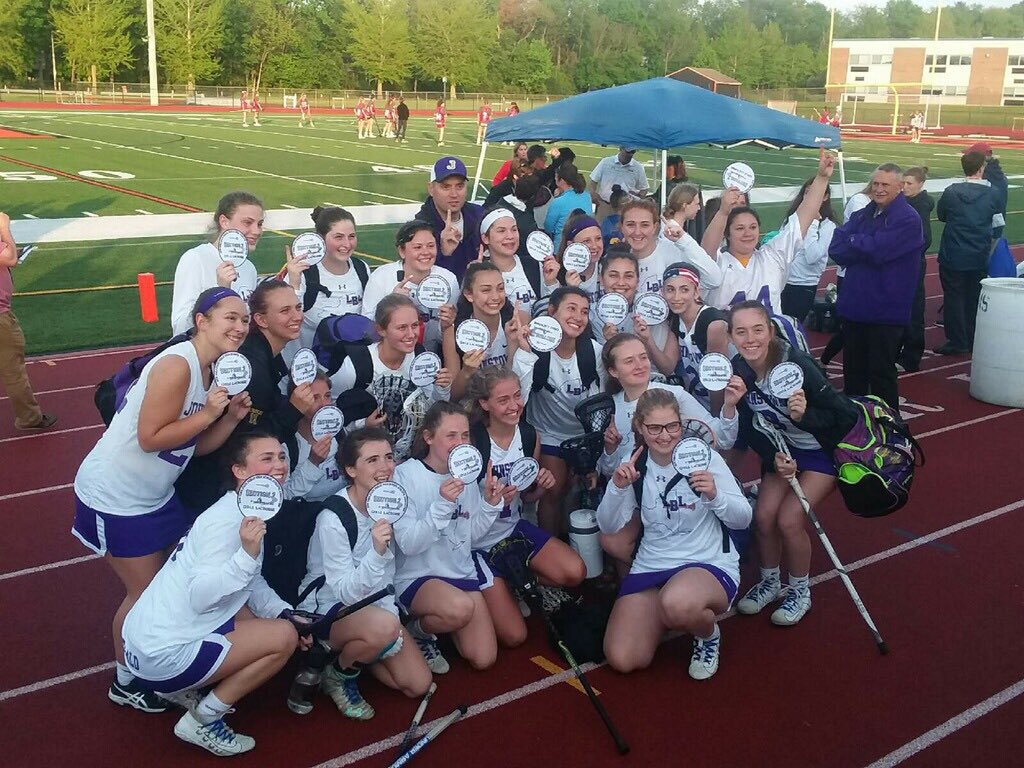 lindsaylamori's tweet photo. A big thank you to Mr. Hale for coming out to support the Lady Bills in our sectional finals game. It meant the world to us. Thank you for everything you do and we continue to pray for Drew and the rest of your family. @shaleJHS #bluefordrew #halestrong
#whitepatchbaby https://t.co/XtLs3B6MAi