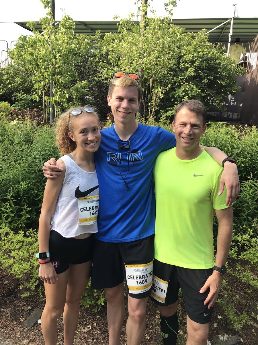 BuckeyeJSP's tweet photo. Nothing like a great summers night run with @Village_Academy @VillageRunClub Alumni @OhioSurfer and @tessamedrano1 @M3SSports ForeMiler! #vaxctforlife https://t.co/aTGKTbp5Ce