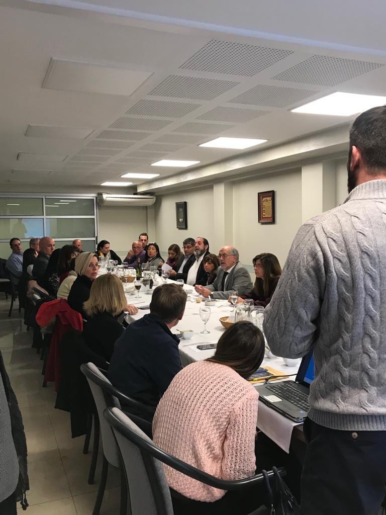 Alta convocatoria en la reunión de nuestra institución. <a href="/SebaGiobellina/">Sebastián Giobellina</a> estuvo comentando sobre las líneas de crédito y la agenda que se viene para las vacaciones de invierno.