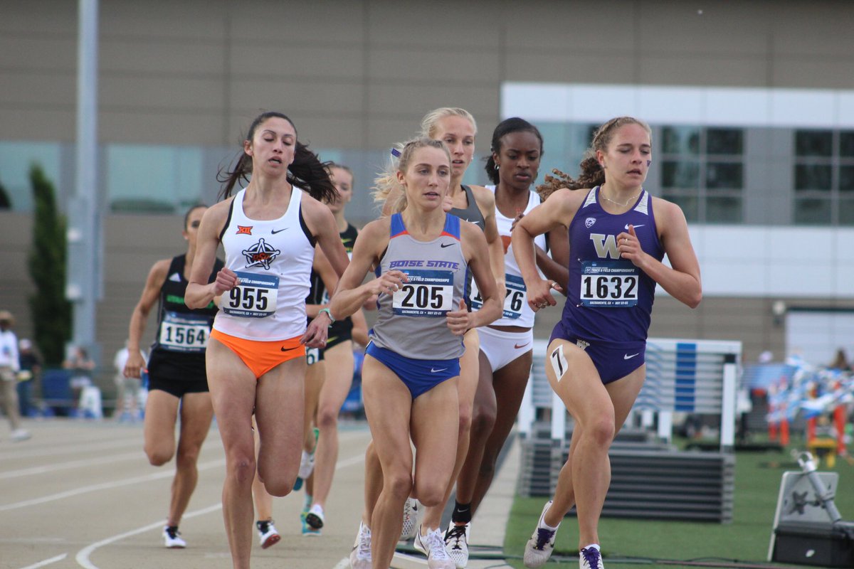 Boom!

Fuller wins the final heat of the women’s 1,500-meter and she will advance to the national quarterfinal this Saturday!

#BleedBlue | #ncaaTF