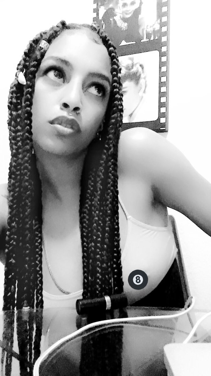 DelilahKidane's tweet photo. #BoxBraidsAppreciation #boxboyboxgirl 🍭 https://t.co/RrEa88XZYf