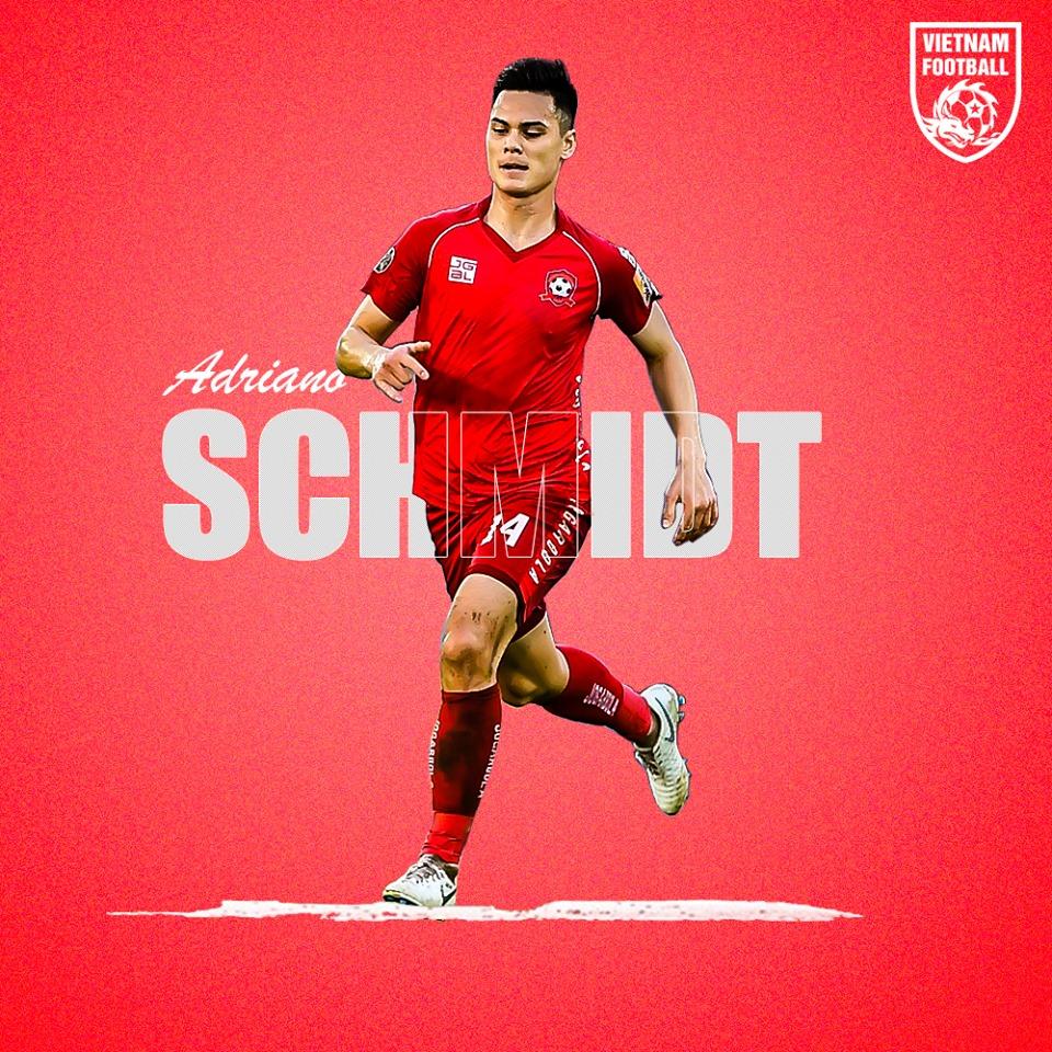 VNFOfficial's tweet photo. HLV Park Hang Seo quan tâm đến thêm một cầu thủ Việt kiều!!!

Hôm qua, VFF và HLV Park Hang Seo đã yêu cầu CLB Hải Phòng cung cấp hồ sơ trung vệ Việt kiều sinh năm 1994 Adriano Schmidt để xem xét.

#VNF #VietnamFootball #Adriano #Schmidt #HPFC #HaiPhongFC https://t.co/SqdH4sCdG7