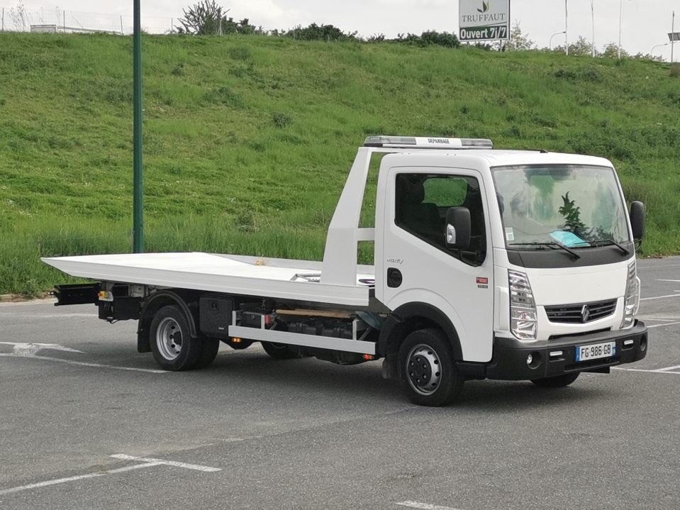 Depann_moi's tweet photo. Nous vendons nos #dépanneuses fabriqué par nos soins ! #evolution #startup #TransformationDigitale #towing #assistance https://t.co/D89MP2Kj2R