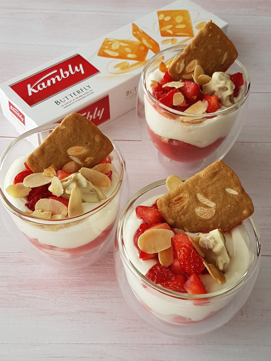 Un dessert parfait pour la fête des mamans audreycuisine.fr/2019/05/23/dou… #audreycuisine #fraise #kambly