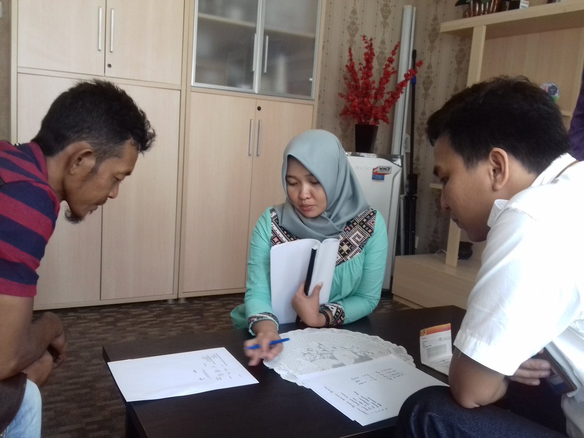 makmurali1's tweet photo. Akad dan pencairan dana LPMUKP untuk koperasi binaan PPB Kab. Pangkep 
#PPBfeatPendampingLPMUKP
@sjariefwidjaja 
@brpbap3 
@ikhsanharyadi https://t.co/Gt2gChwVgd