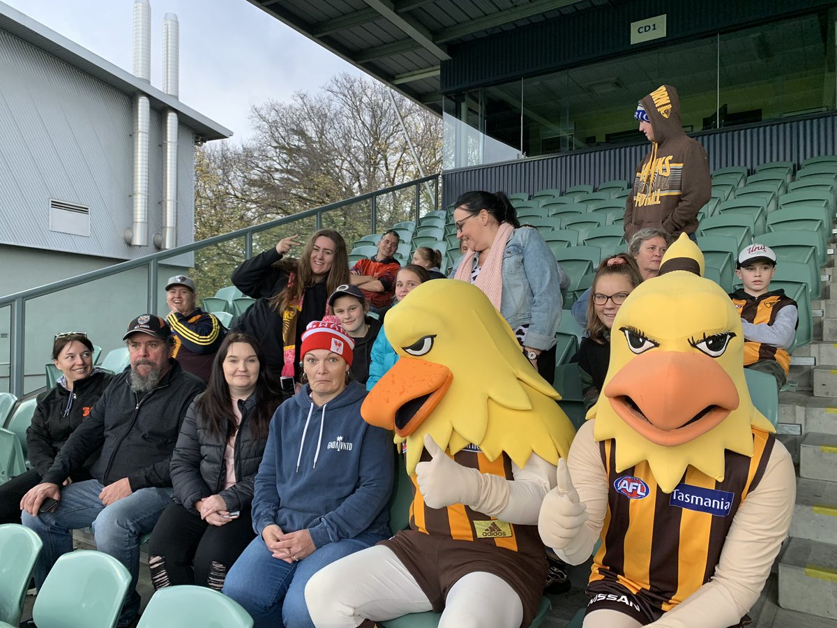 Deadly Choices (@deadlychoices) on Twitter photo Deadly Choices joins the <a href="/HawthornFC/">Hawthorn FC</a> Captains run with <a href="/KaradiCorp/">Karadi Aboriginal Corporation</a> Health Service.@KenWyattMP <a href="/TheRealPearl03/">Steven Renouf</a> Deadly Choices joins the <a href="/HawthornFC/">Hawthorn FC</a> Captains run with <a href="/KaradiCorp/">Karadi Aboriginal Corporation</a> Health Service.@KenWyattMP <a href="/TheRealPearl03/">Steven Renouf</a>
