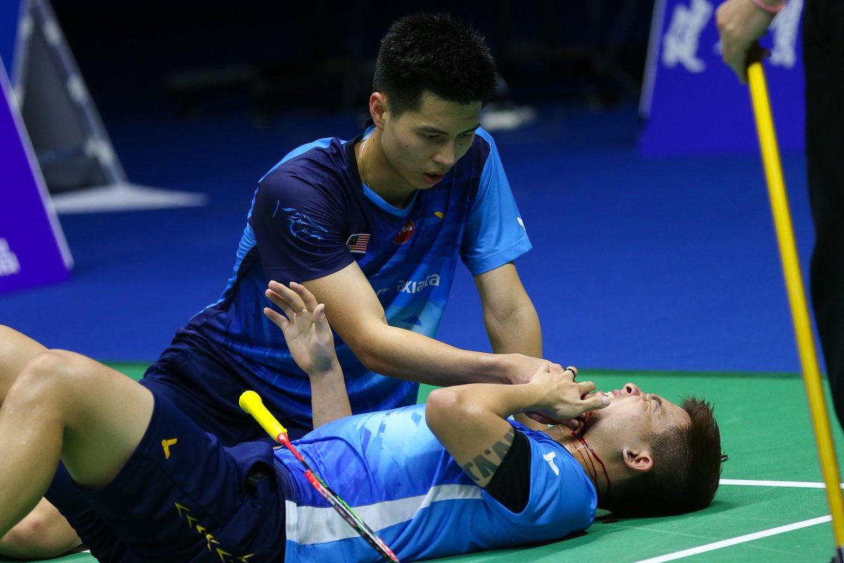 Bwf On Twitter Blood Sweat Tears Celebration And Heartbreak For Ong Yew Sin Teo Ee Yi Teo Suffered A Deep Gash On The Chin After Connecting With The Shoe Of Partner Ong They