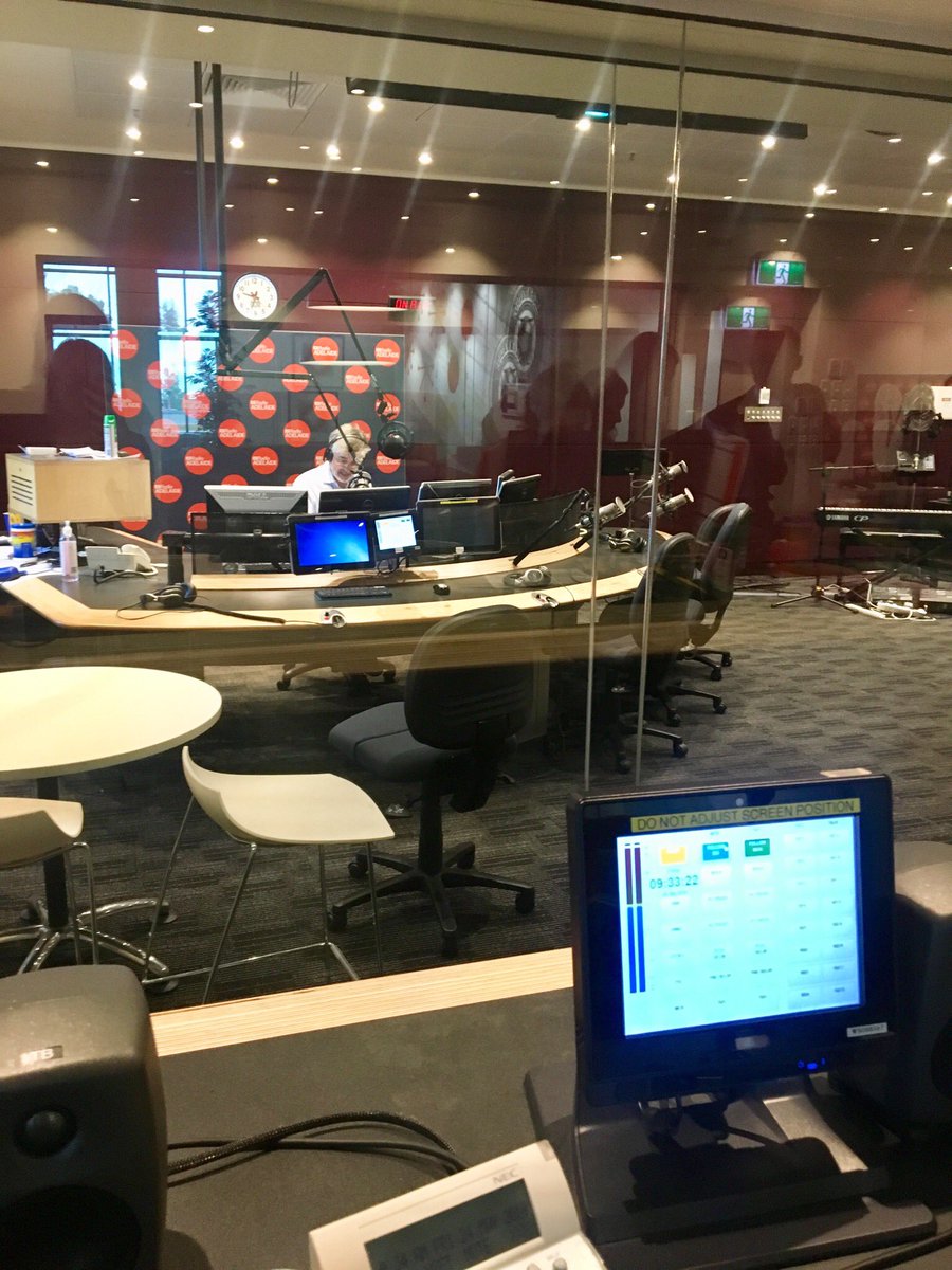 MichelleStod's tweet photo. Bittersweet end of my two week @abcadelaide internship! So grateful for all I learnt. Thanks to @barrykeohane @DavidBevanSA  @MAndreyev @malcolmsutton and the entire ABC team for putting up with me!! 💕🤗 https://t.co/FFkF0rGbAw