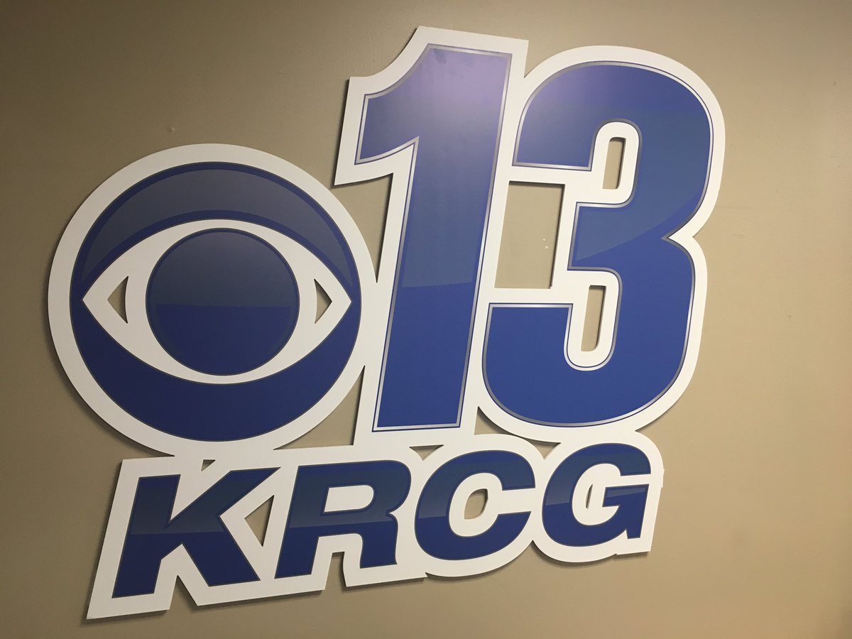 FranqueThompson's tweet photo. Almost showtime here @KRCG13 the team has been in severe weather coverage all day and all week. We’re about to see how it all goes down! https://t.co/lrJbcAvoJu