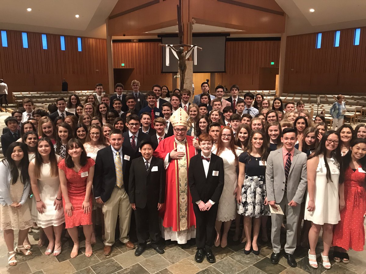 BpOlsonFW's tweet image. Congratulations to the 104 newly confirmed young Catholics! Thanks be to God!