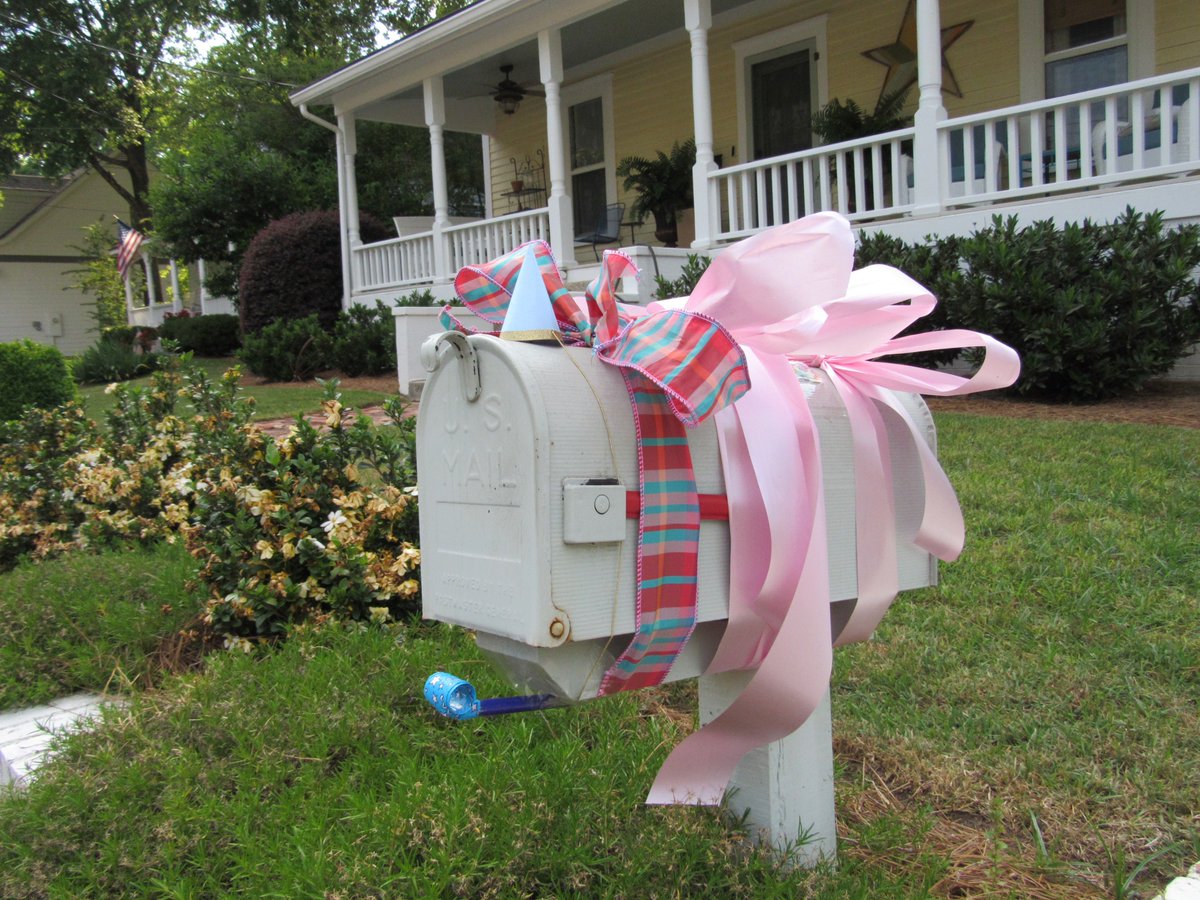 Update! People on Floyd& #39;s route decorated their mailboxes to surprise him on his last day