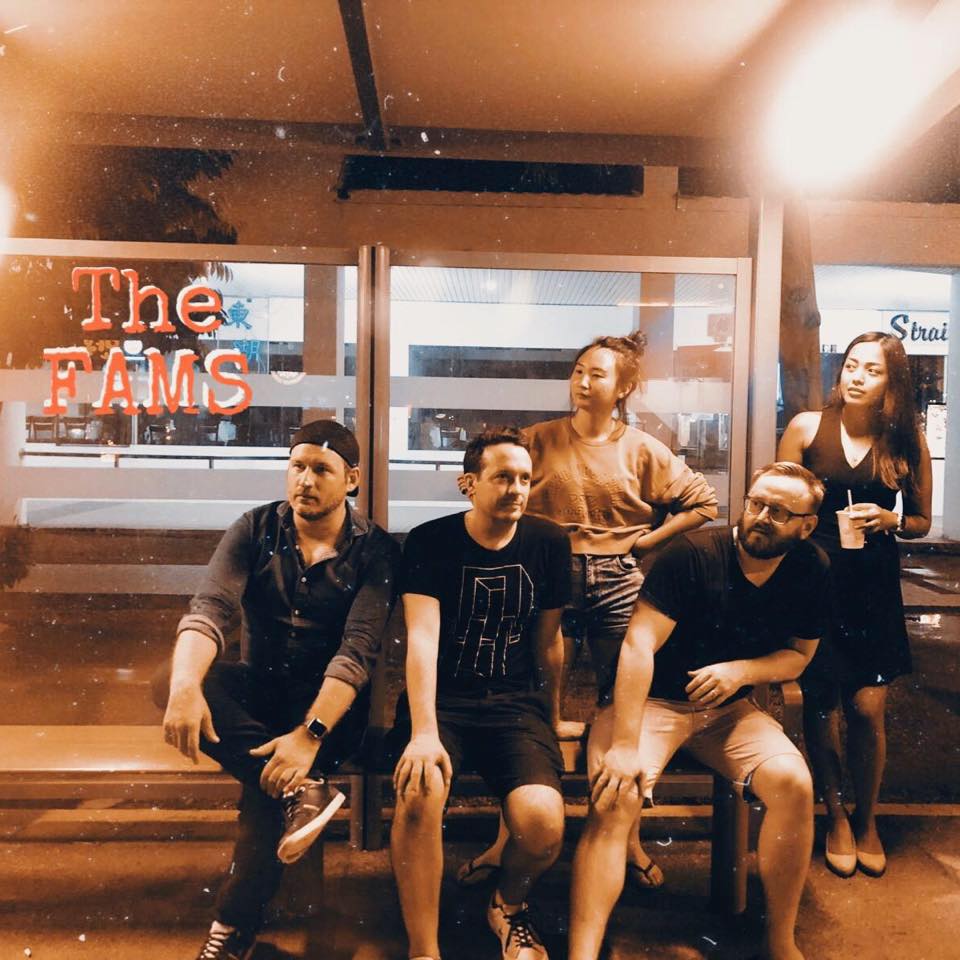 HerosBarSG's tweet photo. Our friends from #TheFAMS will be bringing their best #80s and #90s #tunes to get the weekend started early next week when they take the stage on Thurs, May #HerosBarSG #SingaporeRiver #CircularRoadSG #SgMusic #Sgbands #Singapore #BoatQuay https://t.co/1FCxPNMI3Z