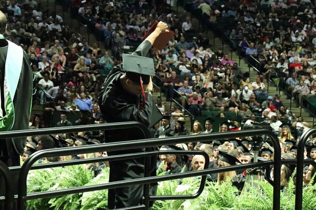 dentonisd's tweet image. Congrats to the @braswellhs Class of ‘19. Dab towards your future.