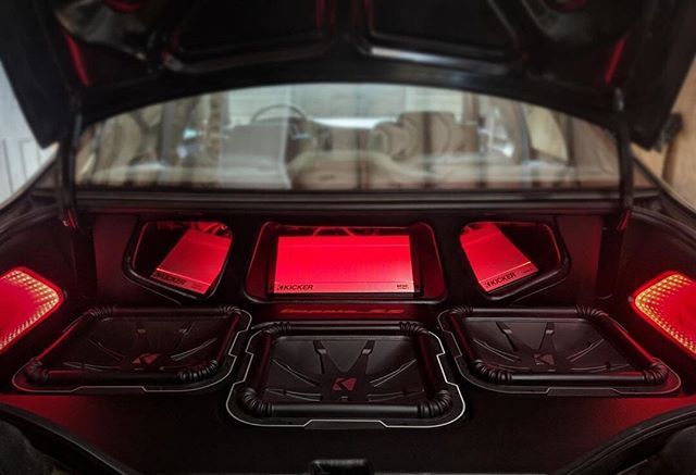 KICKERaudio's tweet photo. Some 15-inch Q Class bump in a 1996 impala SS. 📷@wreckless_craig #kickeraudio #kicker #impalass #caraudio #squaresubs #livinloud #wrecklesskustoms #carstereo #boomboom #subwoofers #woofergram https://t.co/SPzsKtSsAV https://t.co/ZpK5tq23uV