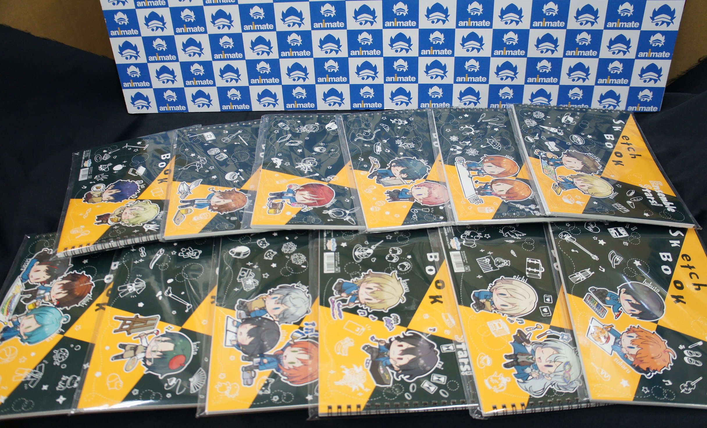 アニメイト池袋本店 新商品紹介 本日 あんさんぶるスターズ より スケッチブック 全12種類が入荷致しましたアニ とても可愛いデザインのスケッチブックになっているアニ 6階にて販売しているのでお求めのお客様は是非この機会にお越し