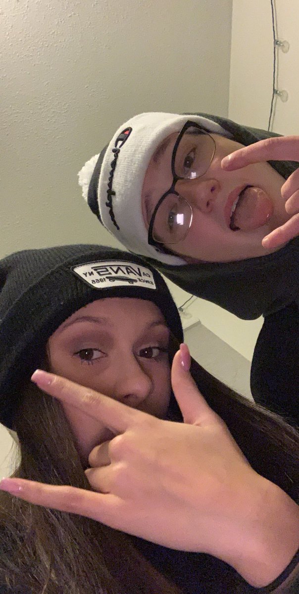 brikellams's tweet photo. happy bday to 1/4 of the OGs๐โค๏ธ @M_beck13 i love u sm and am so thankful weโve gotten so close #OGsForLife so sad ur leaving but ur gunna do big things in college๐ชโค๏ธโค๏ธ and we will come up and visit often:) https://t.co/PqxEnSAsWy