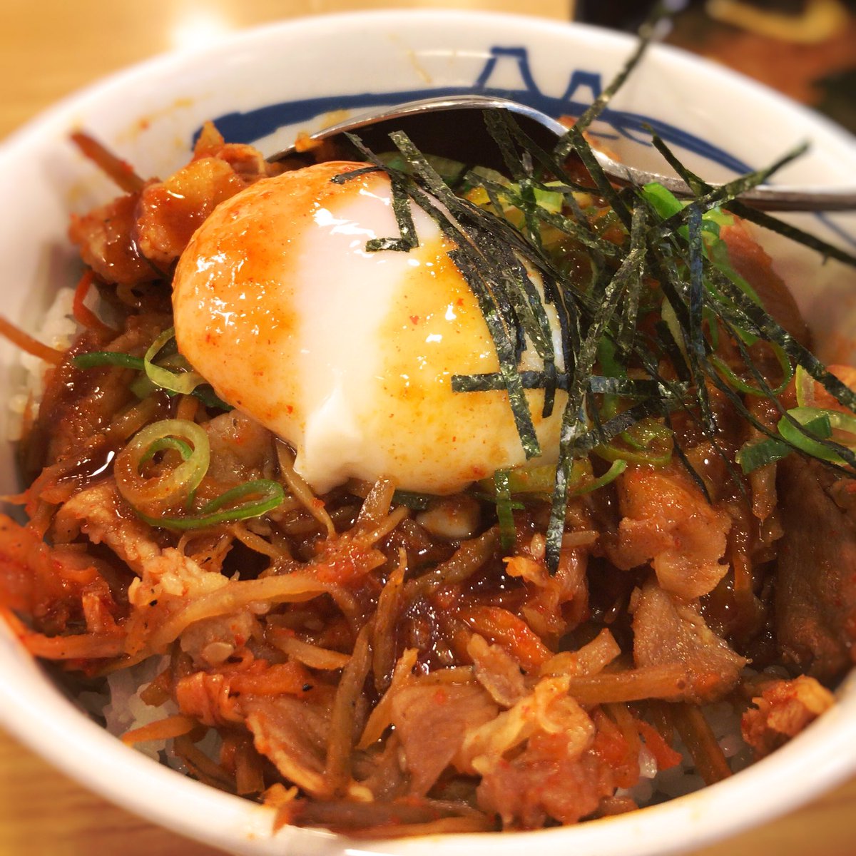 公式 松屋 今年は丑年 松屋55周年 旨辛ごろチキ新発売 松屋 ビビン丼 対決 番外編 対決は終わりましたが 今日までの販売状況はビビン丼の総販売数を100とした場合 豚ビビン丼 53 4 牛ビビン丼 46 3 豚 ビビン丼 が実力を発揮し 公式 松屋 今年は丑年 松屋55周年 旨辛ごろチキ新発売 松屋 ビビン丼 対決 番外編 対決は終わりましたが 今日までの販売状況はビビン丼の総販売数を100とした場合 豚ビビン丼 53 4 牛ビビン丼 46 3 豚 ビビン丼 が実力を発揮し