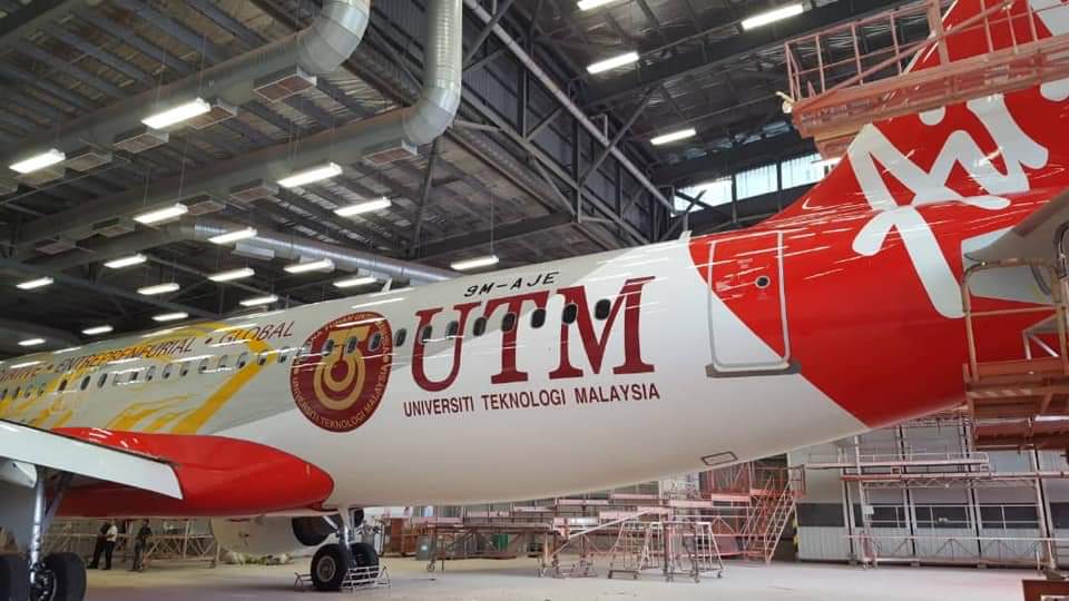 utm_my's tweet photo. Finally, it's time to unveil the UTM livery on an Air Asia plane - a result of 2 years working behind the scene. May 2019 sees UTM brand flying high, painting the sky maroon and red. We are proud to partner with one of the world's top brand.

innovative . entrepreneurial . global https://t.co/OfygZS2puv