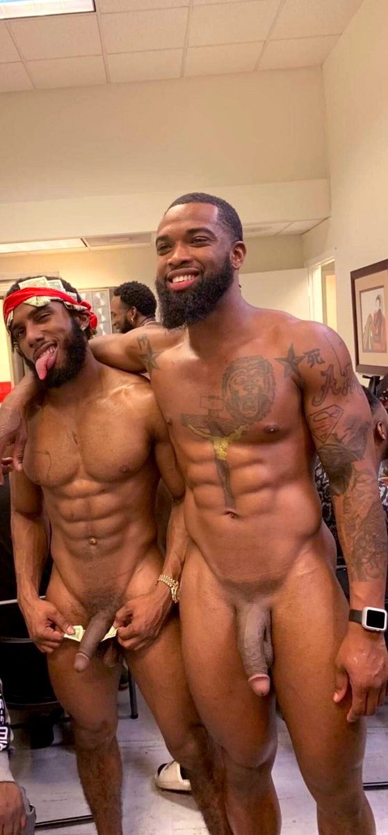 views90's tweet photo. These Two😍🍆 https://t.co/jKXEx3TxRN