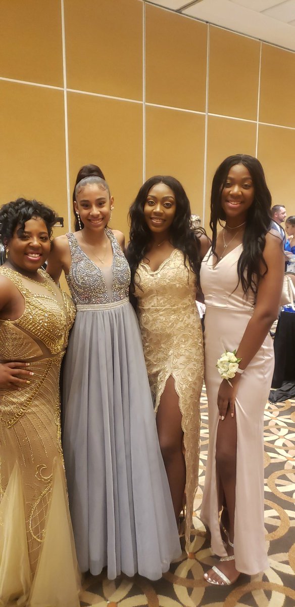 Ms_EJacks's tweet photo. The beautiful young women of the African American Culture Club. These ladies look stunning! Love it and Love them! Happy Senior Prom! @wthsaacc @twppride https://t.co/FEm77BRMnG