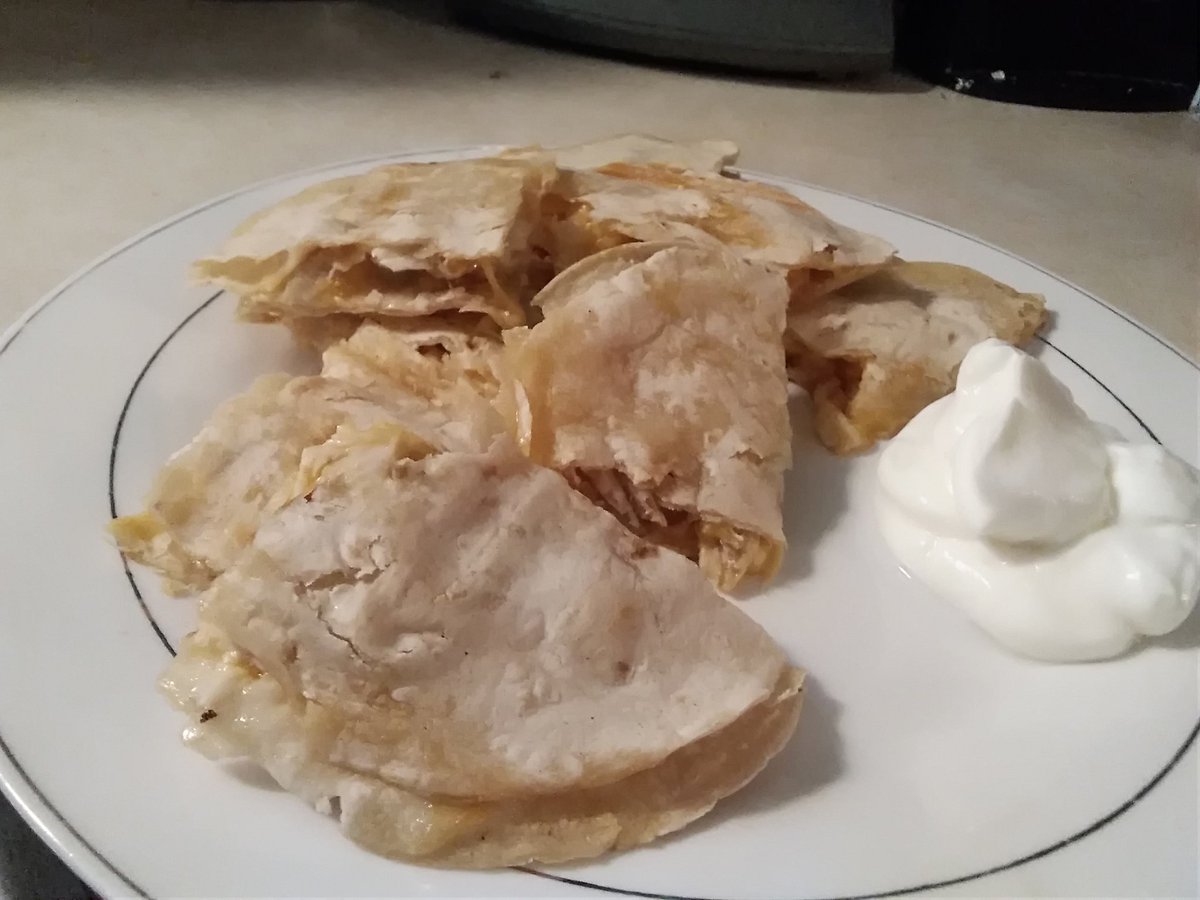 GlutenIsDaDevil's tweet photo. #Chickenquesadillas #glutenfree #celiaclife #glutenfreelifestyle #glutenfreelife #glutenfreequesadillas #glutenfreechickenquesadillas https://t.co/SzmxM8Wu9b