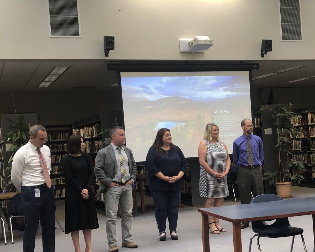 VPMayStreet's tweet photo. New VP’s in the house! So excited to be 1 of the 3 new Elementary Vice Principals at #Proud2bHRCSD          GO May Street Dragons!! @kellybeardMS @amylmcconnell https://t.co/Ekb6DxHv2V