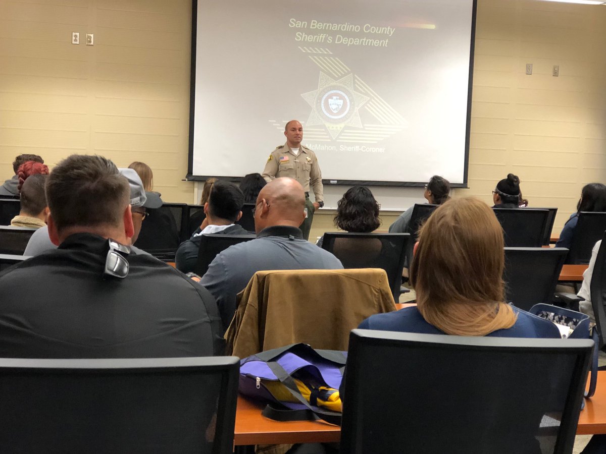 BluWolverine's tweet photo. Students from Bloomington, Yucaipa and Arroyo High Schools learn about careers in Law Enforcement Careers with the San Bernardino Sheriffโs Department. #SBCSS, #SBCROP https://t.co/6frHz0ExRy