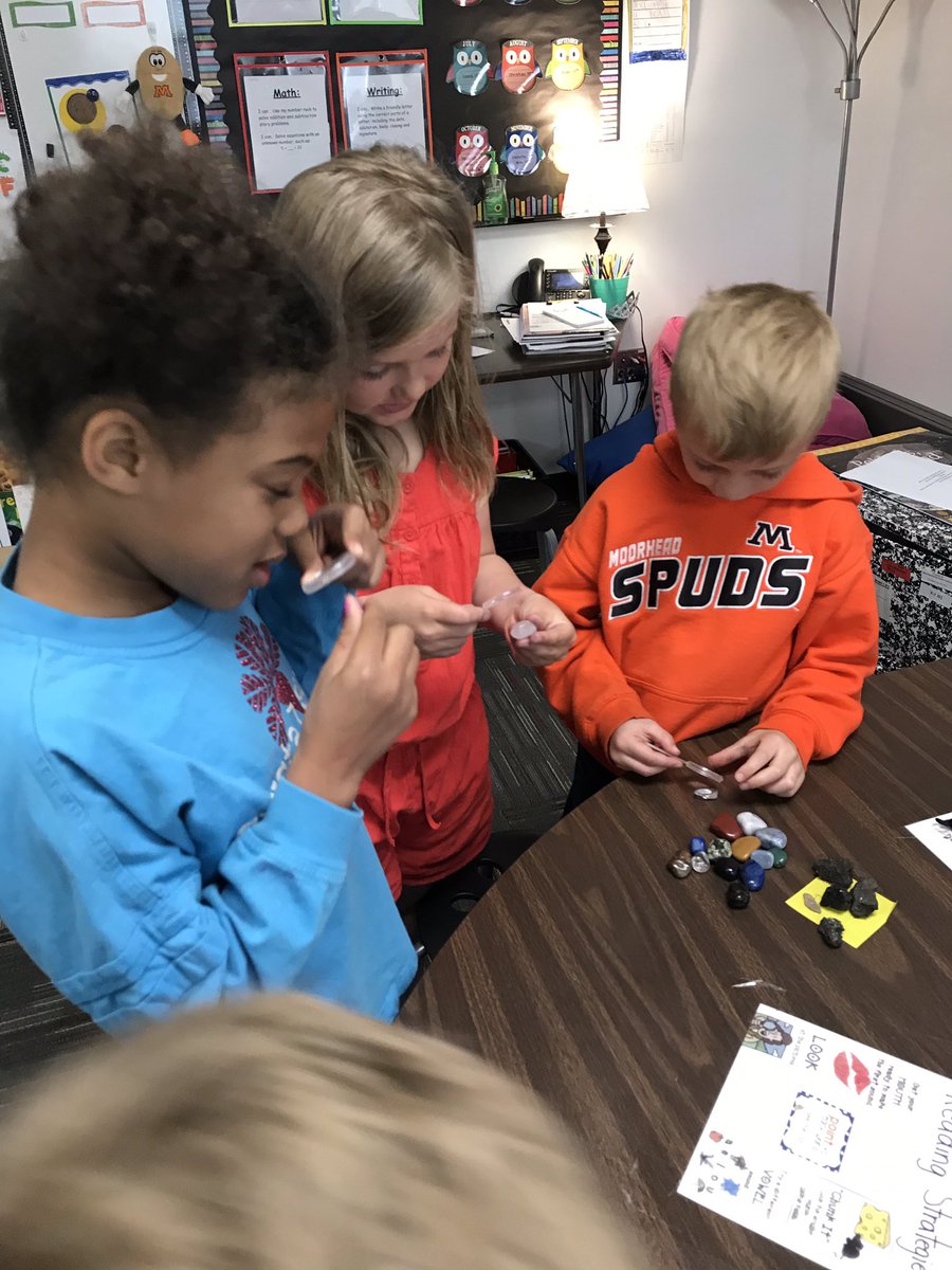 MrsBacklundSGR's tweet photo. This class LOVES science! We became geologists last week as we studied rocks, sand and silt. #GeologistsAtWork @sgrspuds https://t.co/OfNqgYLEwa