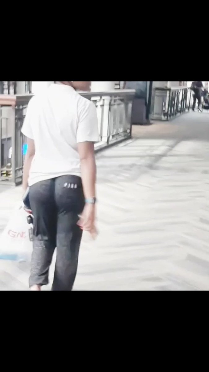 Redmeat16's tweet image. I wanna smash her weak ass