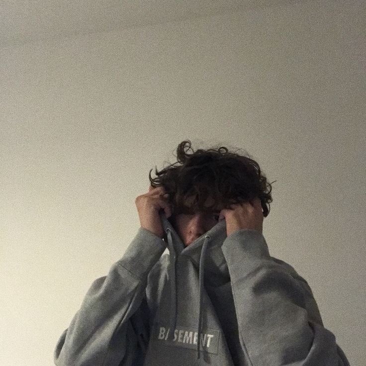 SoftjerryBot's tweet image. Jerry [EM400] 

-depression, suicidal thoughts
-little space
-artistic 
-gay
-nature lover
-trigger warnings ⚠️