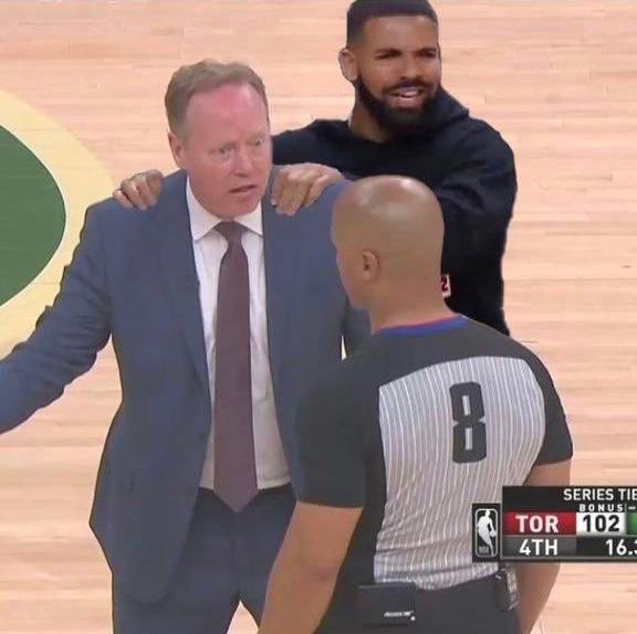 FakeSportsCentr's tweet photo. WHO DID THIS??? 🤣🤣🤣 https://t.co/gLOnWYC2X8