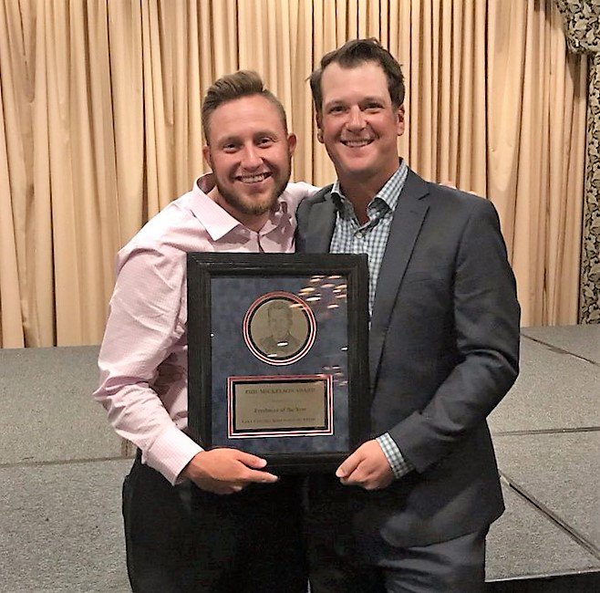AndyMorales8's tweet photo. Former @AmphiSchools @CdOHighSchool Jonathan Walters named Phil Mickelson Outstanding Freshman & All-American; @SahuaroSoftball Gina Snyder @ArizonaSoftball & @MaranaSchools Katie @katie_faulk15 Katie Faulk @Utahsoftball_ Earn Pac-12 All-Academic honors https://t.co/vFRzc7TdHo https://t.co/YhCSzw9RlS
