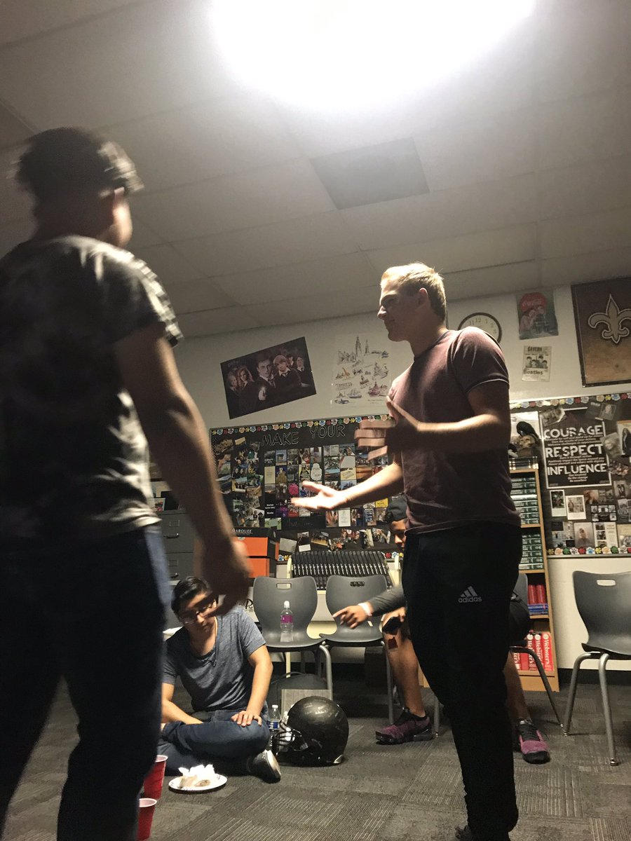 mm_avid's tweet photo. Peace out, Sophomore AVID. You made it! #junioryearcominatya https://t.co/nQSWjPH9cE