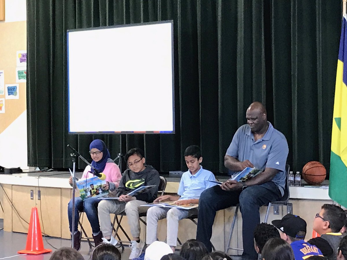 MusdRavo's tweet photo. #SpanglerSpartans were delighted to host former #GoldenStateWarriors player Adonal Foyle for our book of the month reading! #TooTallFoyle #MilpitasUSDStrong https://t.co/QDrMN05fqP