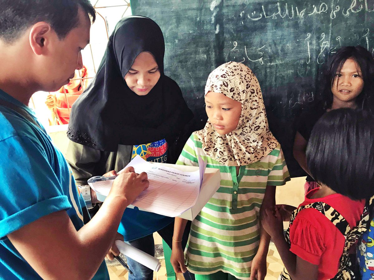 TheOfficialFFH's tweet photo. Champions of #Peace! Thank you Mindanao Peace Council and Hope Fernandez for this meaningful partnership. From #sport and #play to #education and fruit-bearing seedlings! #FootballforHumanity #PlayforGoals #OneWorldPlay https://t.co/A4ajMCumpj