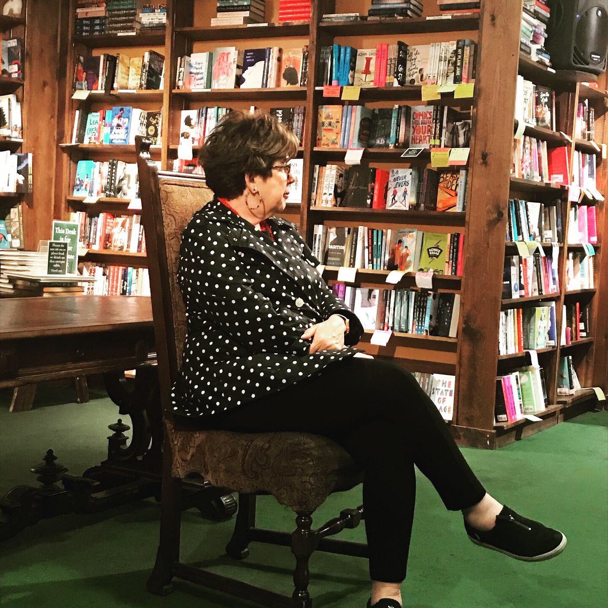 kaleskorner's tweet photo. Thank you to @marykayandrews for making my momβs dream come true. It was an honor to host you this evening. Thank you for a lovely night. And @eleanorwrites it was fantastic to see you again! Two amazing authors in one memorable night!
#authorevent #sunsetbeaches #indiebookstore https://t.co/j3Kec6XrpB