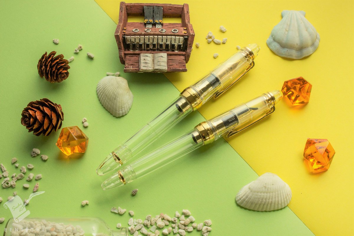 pen_sachi's tweet photo. #UnlikelyReasonsToMoveOut cuz a new #fountainpen shop just opened on the other side of the city 😁#pensachi #fpn #fountainpenlover #sailorpen #sailortransparent https://t.co/EJtviz5lBd