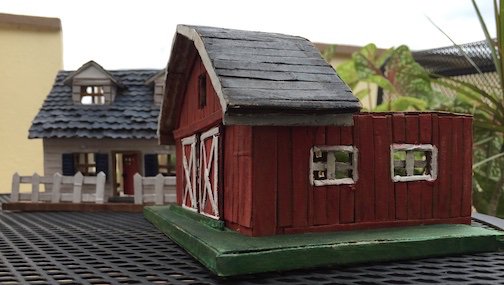 BlucoMiniature's tweet photo. The tiny #dollhouse barn made from #cardboard. #papercraft https://t.co/La9wK1h6iC