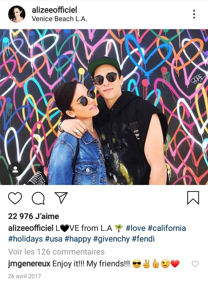 WhaaaatElse's tweet photo. @CloserFr Vous auriez quand même pu éviter d'utiliser des photos vieilles de plus de 2 ans 😂🤣😂 #So2017 #Alizée @melleAlizee @GregoireLyonnet https://t.co/3tQ9D6lnHa