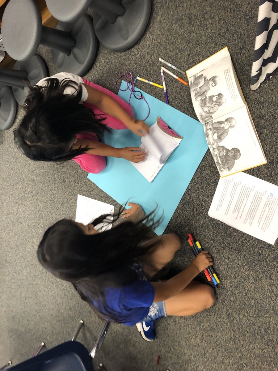 GoWeathersfield's tweet image. Eagle text detectives were busy in second grade today!  Finding text evidence is even more exciting when giant @Postit notes are involved! #textevidence #textdetectives #collaborativelearning #welovetolearn #weareweathersfield #theConejoWay @lauriesdavis @ConejoValleyUSD