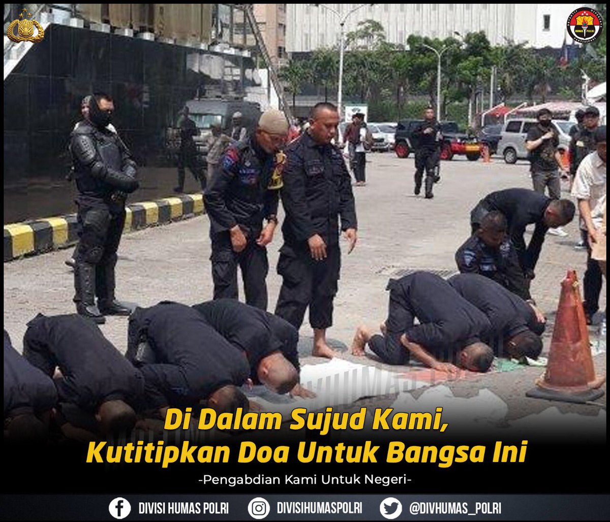 Didalam Sujud Kami, Kutitipkan Doa Untuk Bangsa Ini

-Pengabdian Kami Untuk Negeri-
#PolriJagaNegeriIni <a href="/PolriMultimedia/">Multimedia Polri</a>