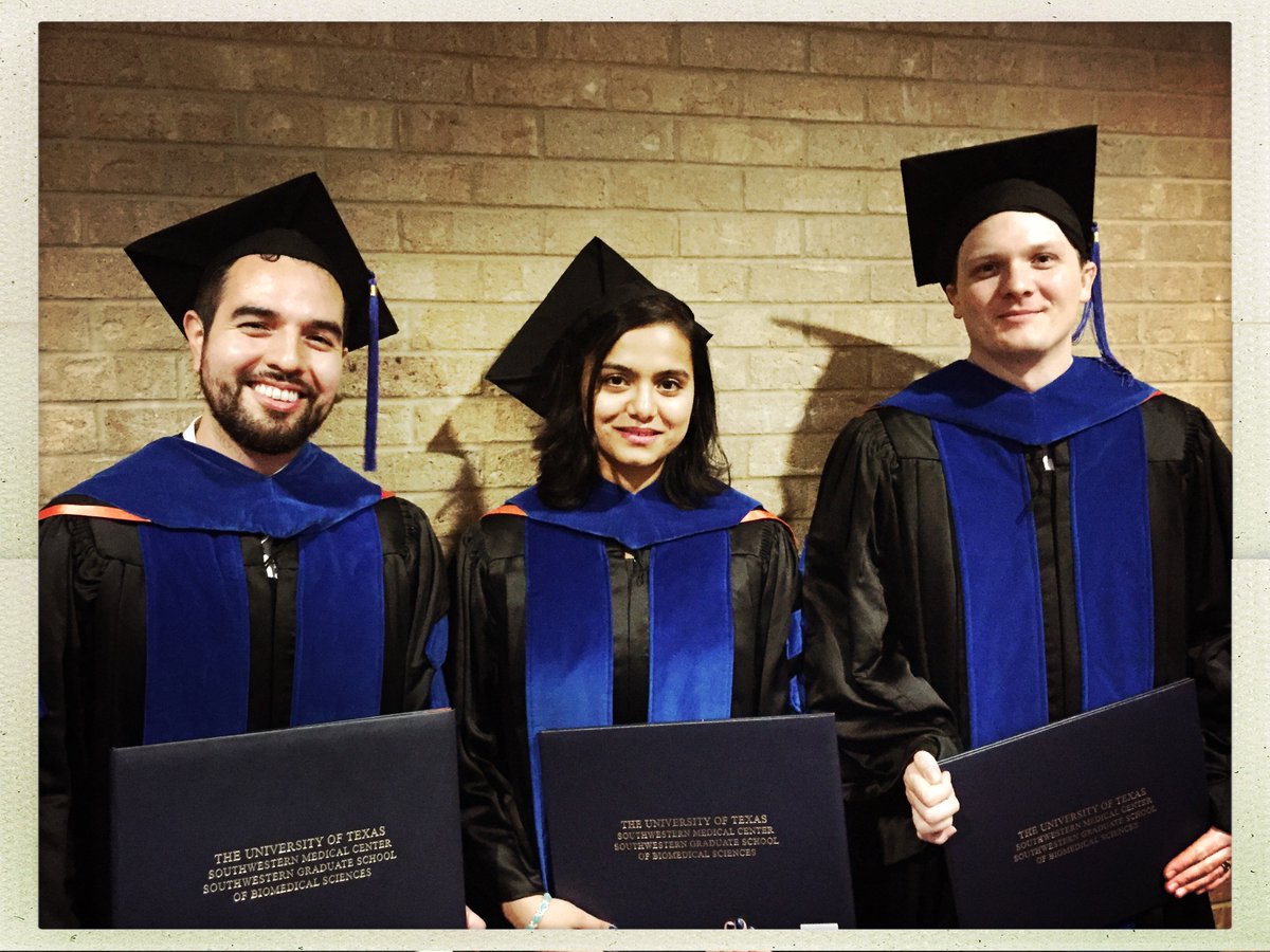 MolBiophysUTSW's tweet photo. Well that was fun! Congratulations to Lindsay Clark, Beth Geyer, Ting-Sung Hsieh, Wenlin Li, Shreoshi Majumdar, Eric Prinslow, Brad Quade, Tony Vega, and Richard Walsh for officially receiving their PhD degrees today. Here's a few of our newly minted PhDs in their regalia https://t.co/orZ9oBaU7y