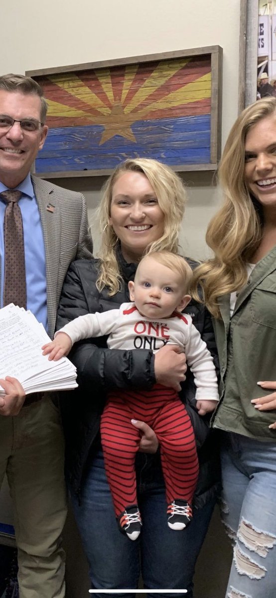 brook_ashleyy's tweet photo. when you secretly want to be the youngest mayor so you try and steal the petition signatures... https://t.co/FMWmiUNkhB