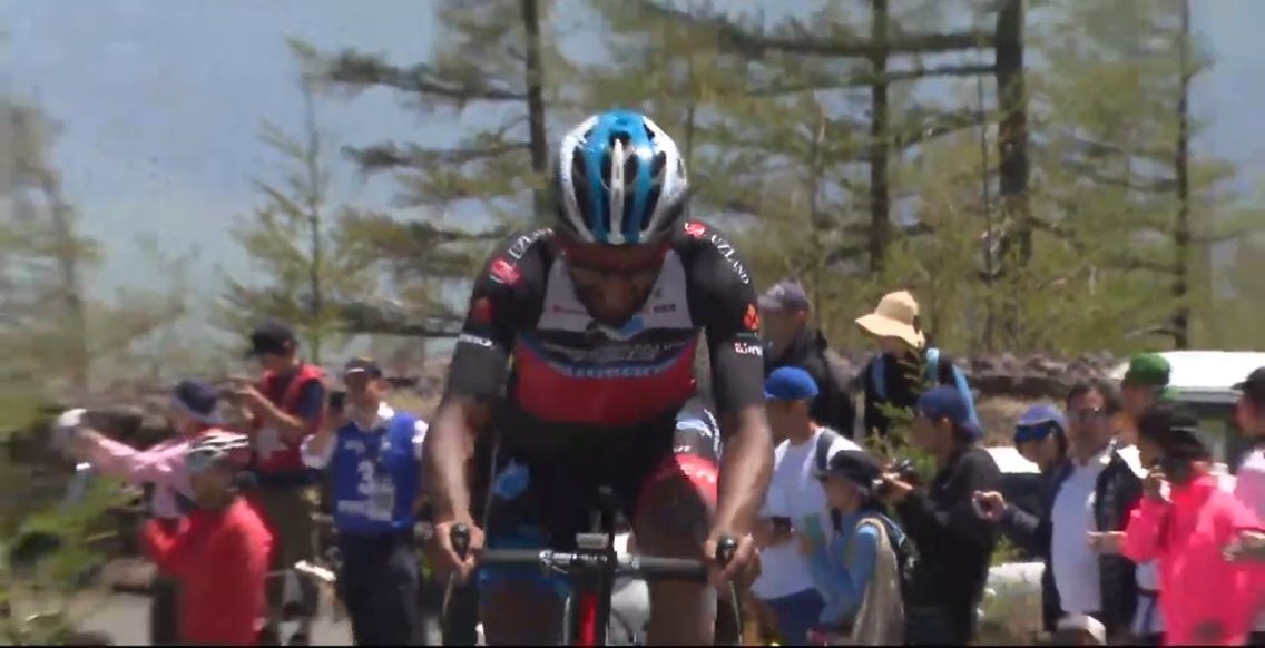 Eri_Sport's tweet photo. Our own @Metkel_eyob 🇪🇷 team @TSG_cyclingteam takes 2nd place at today’s Queen Stage Tour of Japan @tourofjapan What a nice gift for Independence of #Eritrea Congrats https://t.co/VL9h6FbYbI