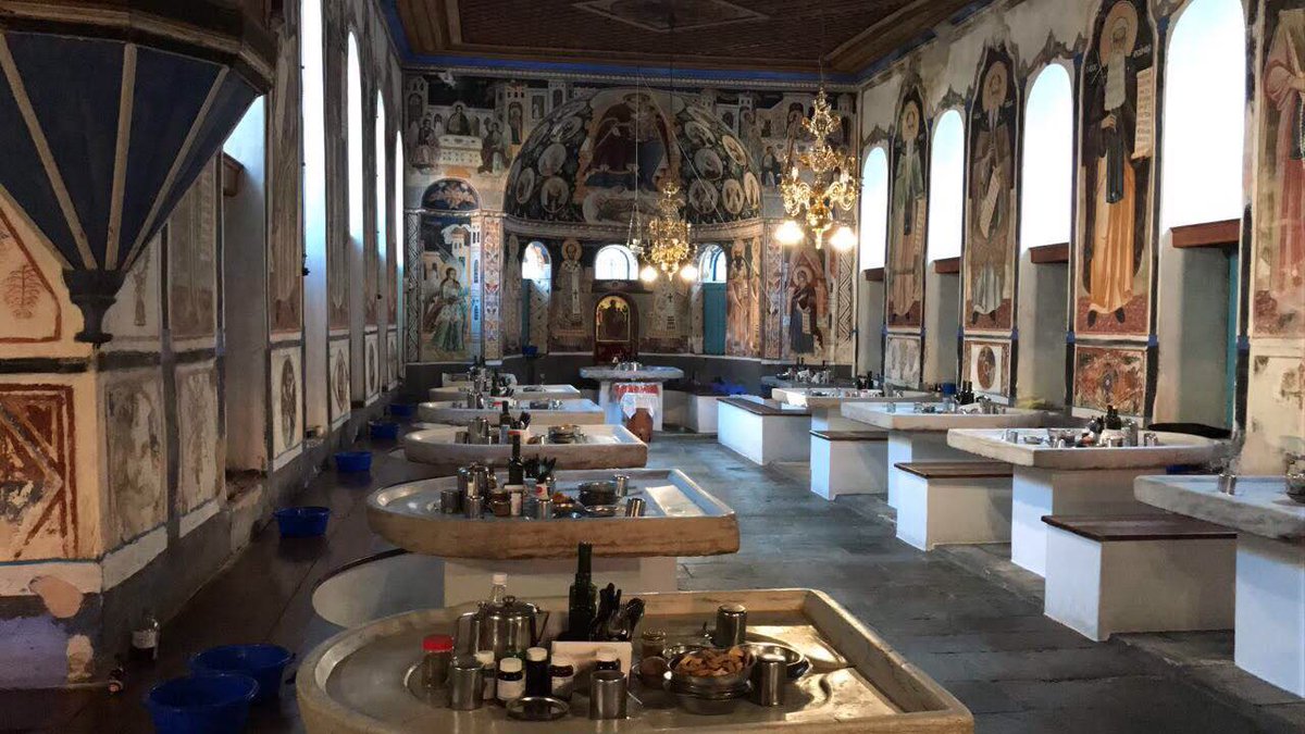 Orthodoxograph's tweet photo. Das #Refektorium (Speisesaal) im Kloster #Vatopedi am hl. Berg #Athos https://t.co/crVnmaHCG6
