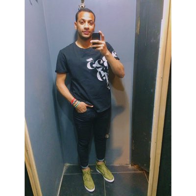 Mostafa86921786's tweet photo. 🖤🌙 #NewProfilePic https://t.co/U2MsYGQvhc
