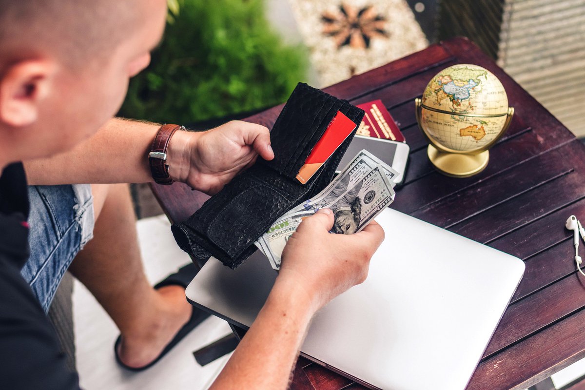 MyLendPro's tweet photo. Want to minimize #InterestCharges so they don’t bust your budget? Read our latest #LendPro blog here (https://t.co/dMWDR4uwSs ) and be sure to follow us on social! #Financing #Budget #RetailFinancing https://t.co/vHzkJZndFT