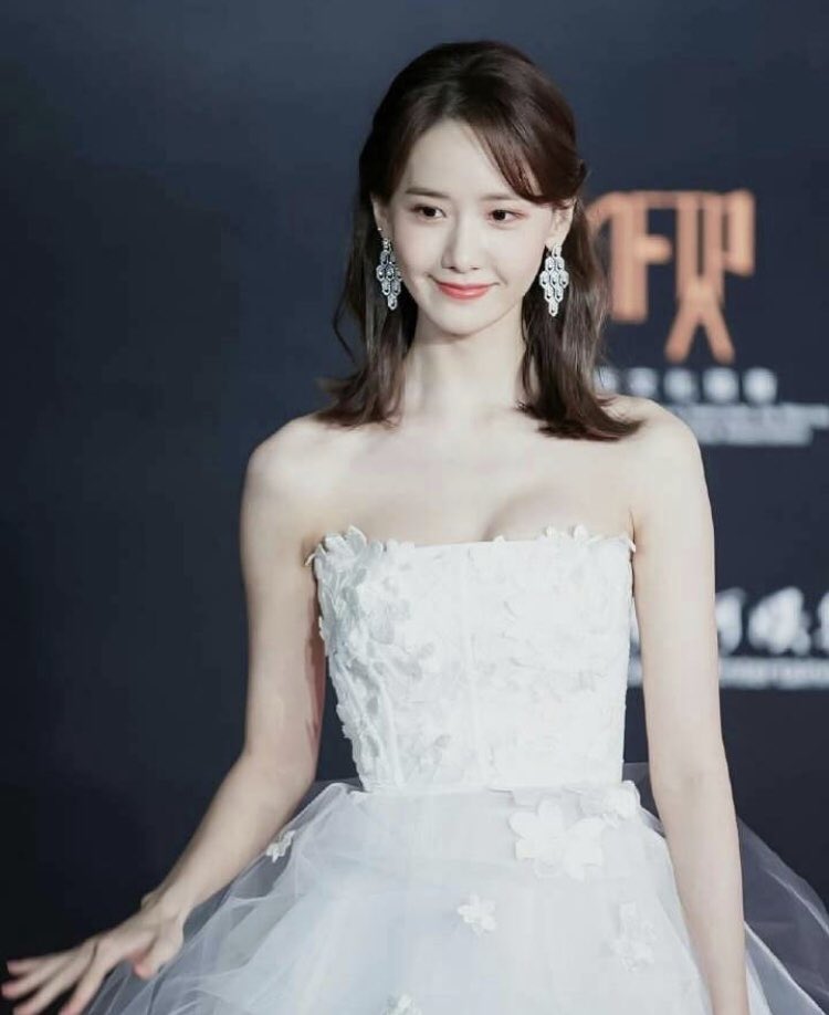 Lily on Twitter &quot;PD顔タイプフェミニンの個人的ヘアスタイルトップ3 (基本スペックはミディアム〜ロング 前髪は長めで流すか
