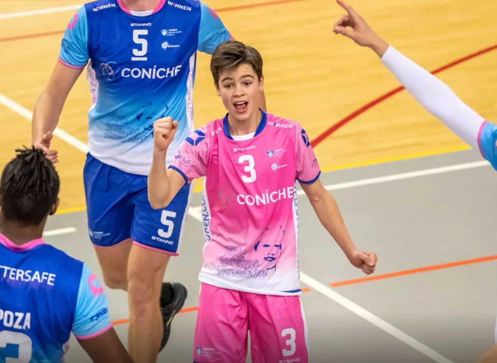 We hebben de selectie rond! Niels Lipke (16 jaar) is onze nieuwe libero.  m.facebook.com/story.php?stor…