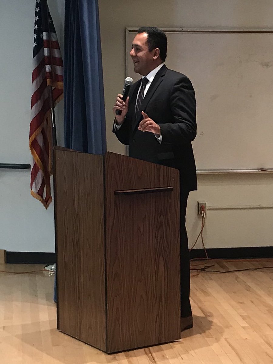 princpayne's tweet photo. Andre Gonzalez was on hand to give out one of our many community awards!  He remarked that his time at Compton helped launch his political career!  We continue to produce a legacy of fine students! #teambcsd #comptonjhs https://t.co/xeJax916JX